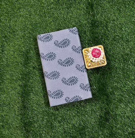 Grey Colour with Paisley Motifs & Geometric Border Sungudi Cotton Saree