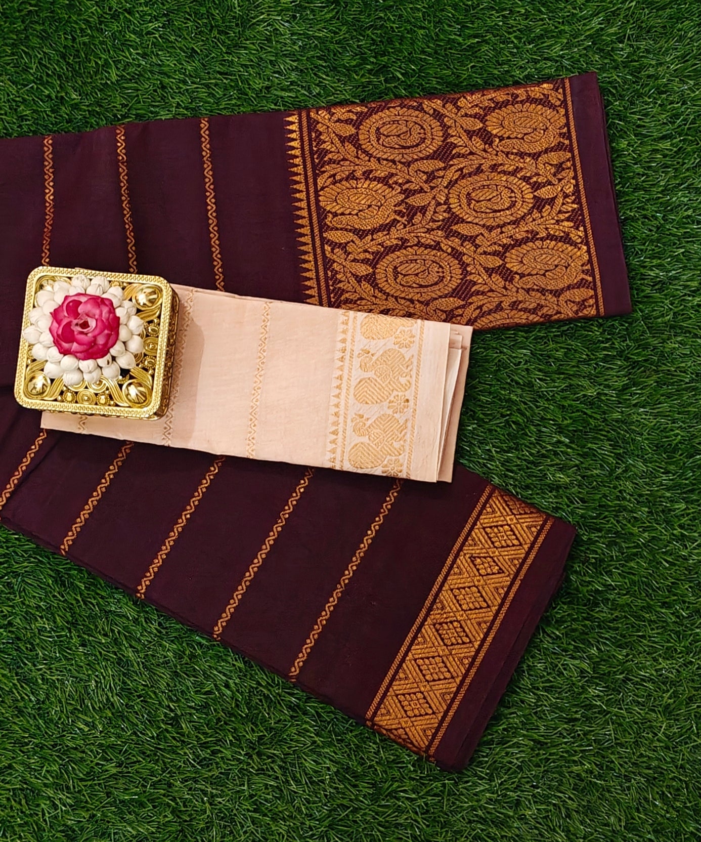 Classic Maroon Elegance Sungudi Cotton Sarees with Blouse