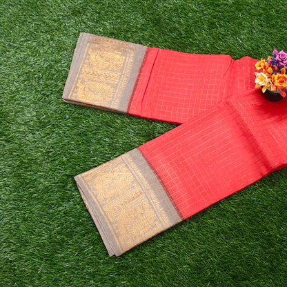 Beautiful Gold Checked Sungudi Cotton Saree with Traditional Zari Border