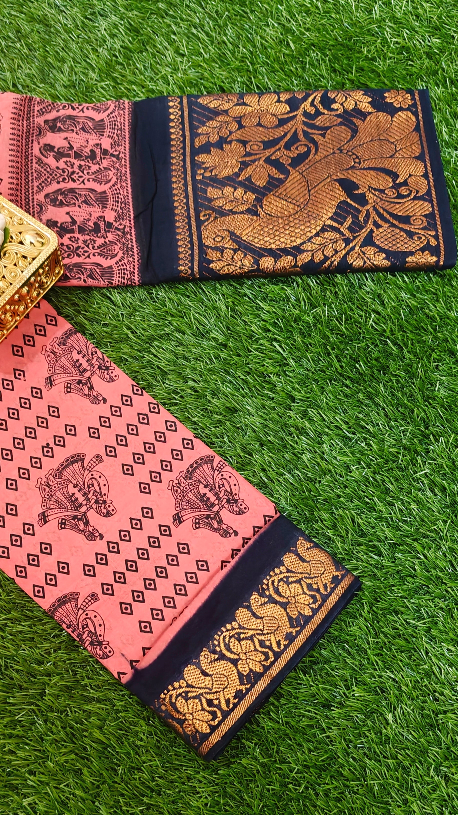 Brick Pink Sungudi Cotton Saree with Black & Gold Zari Border