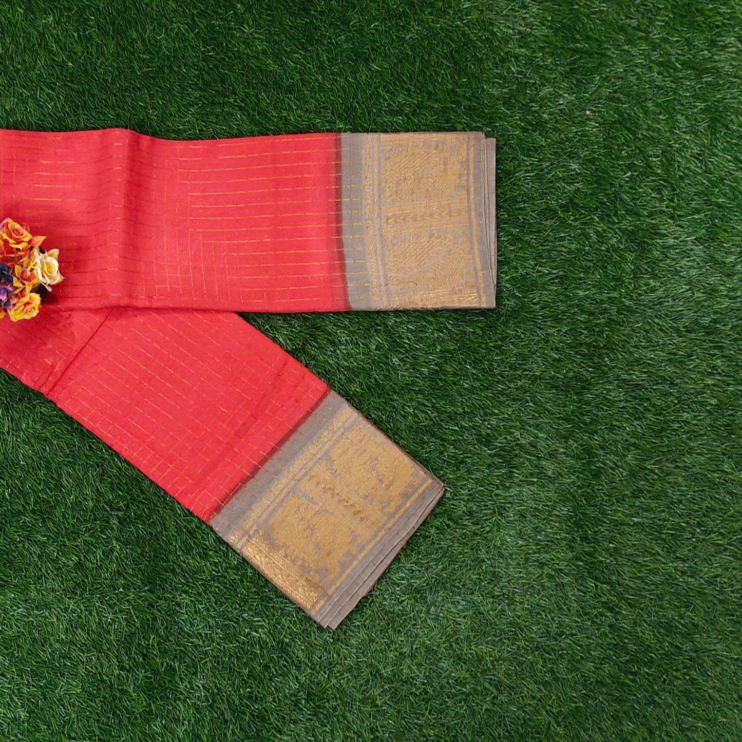 Beautiful Gold Checked Sungudi Cotton Saree with Traditional Zari Border