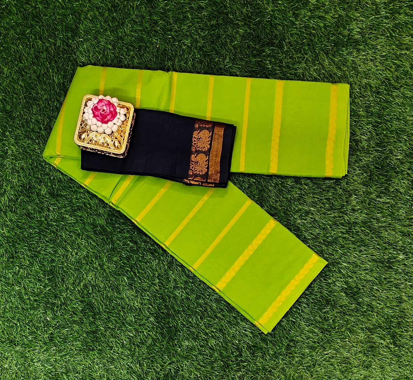 Parrot Green Sungudi Cotton Saree with Zari Lines & Navy Blue Contrast Blouse Piece