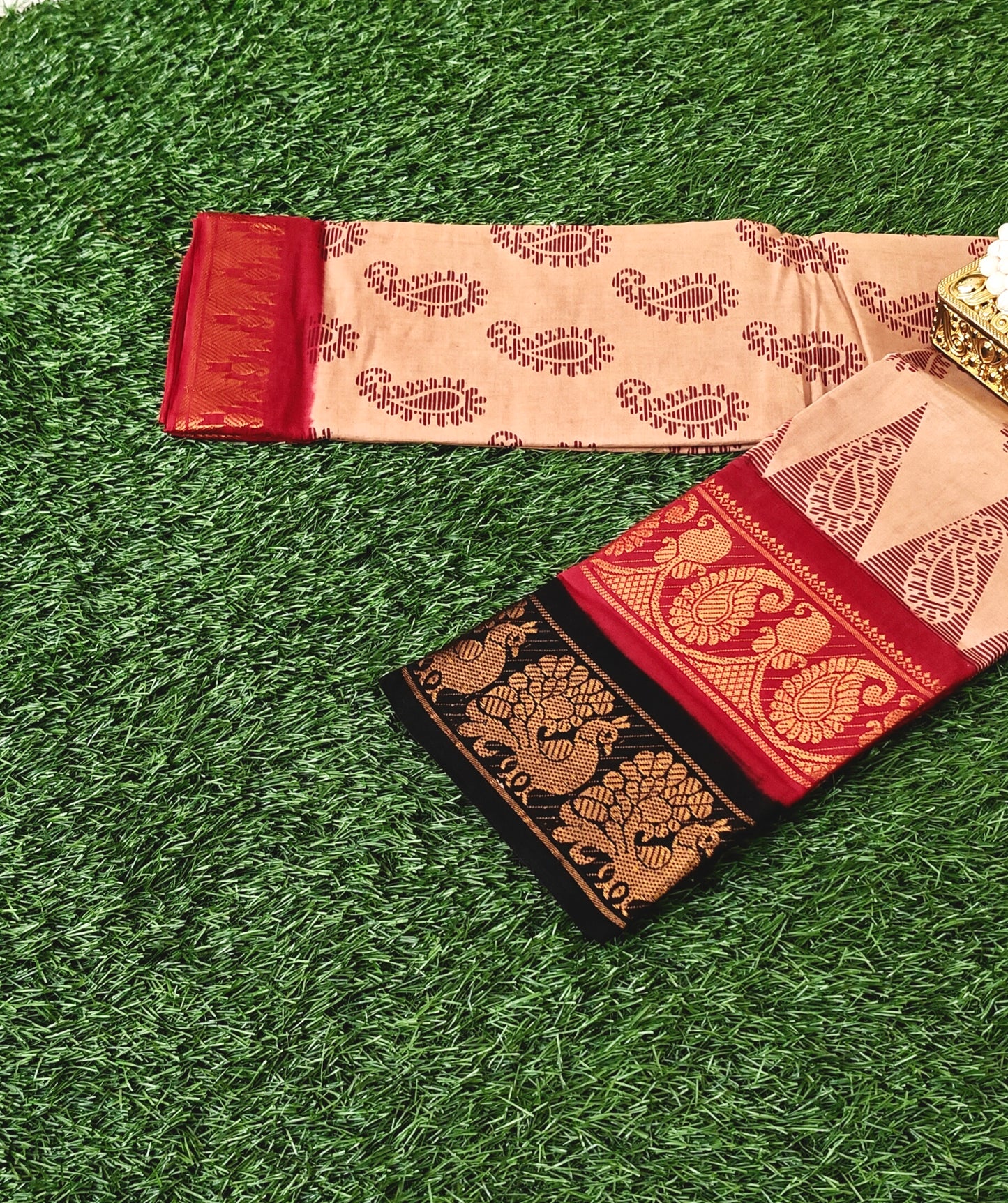 Brick Brown Sungudi Cotton Saree with Red Double Border & Traditional Motifs