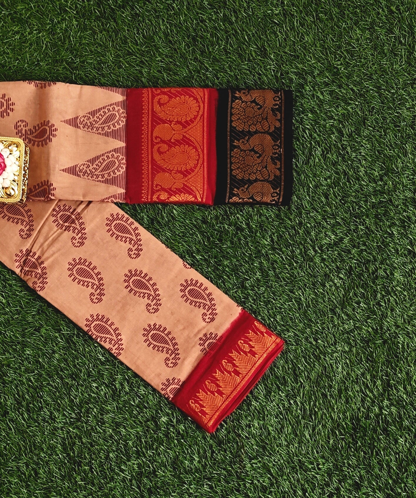 Brick Brown Sungudi Cotton Saree with Red Double Border & Traditional Motifs