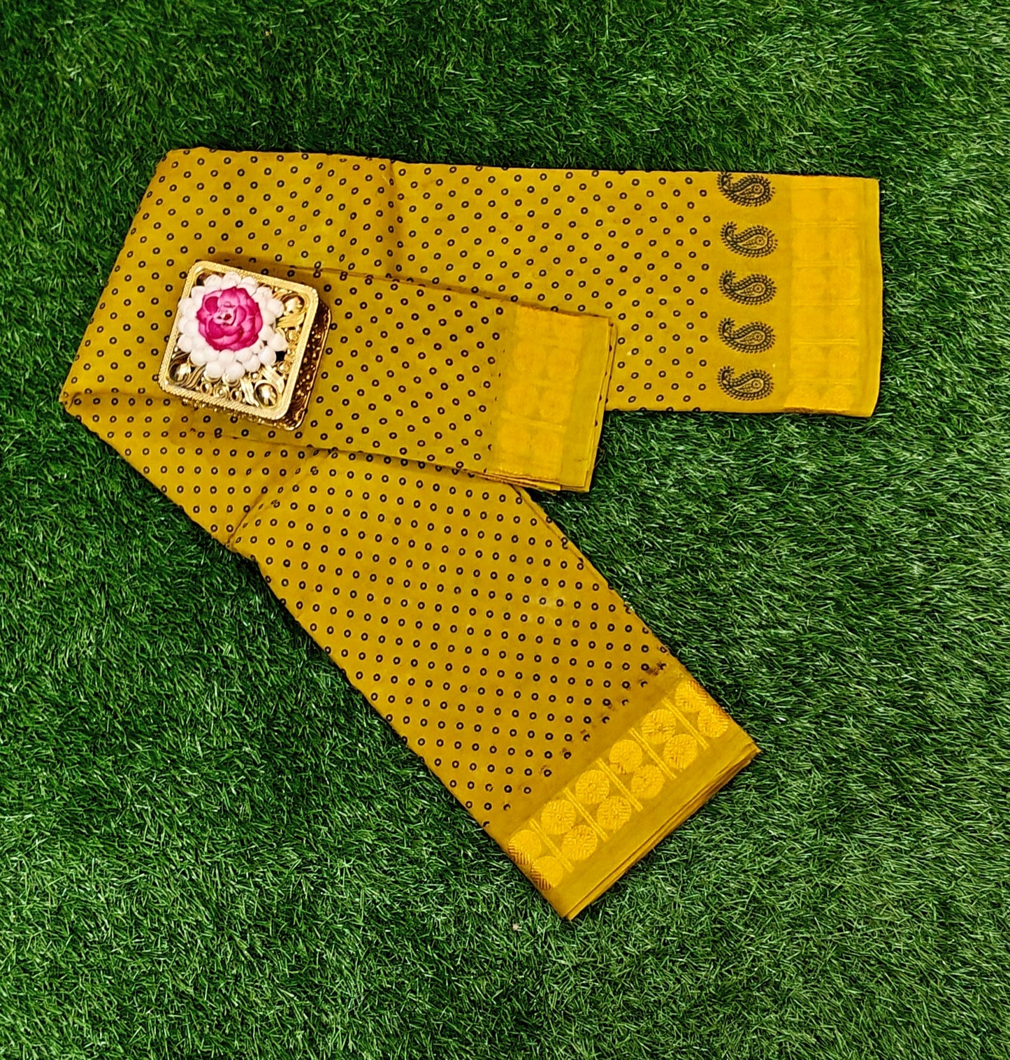 Mustard Yellow Sungudi Cotton Saree with Traditional Dot Pattern & Zari Border