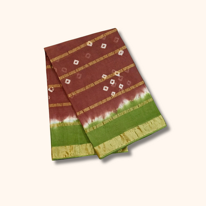 Maroon & Green Tie-Dye Cotton Saree with Gold Border – Separate Blouse