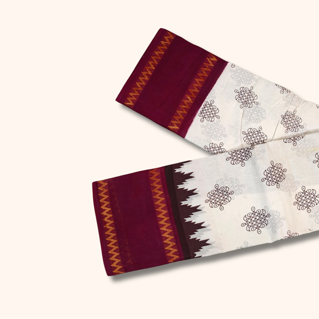 White Sungudi Cotton Saree with Maroon Zigzag Border – Running Blouse