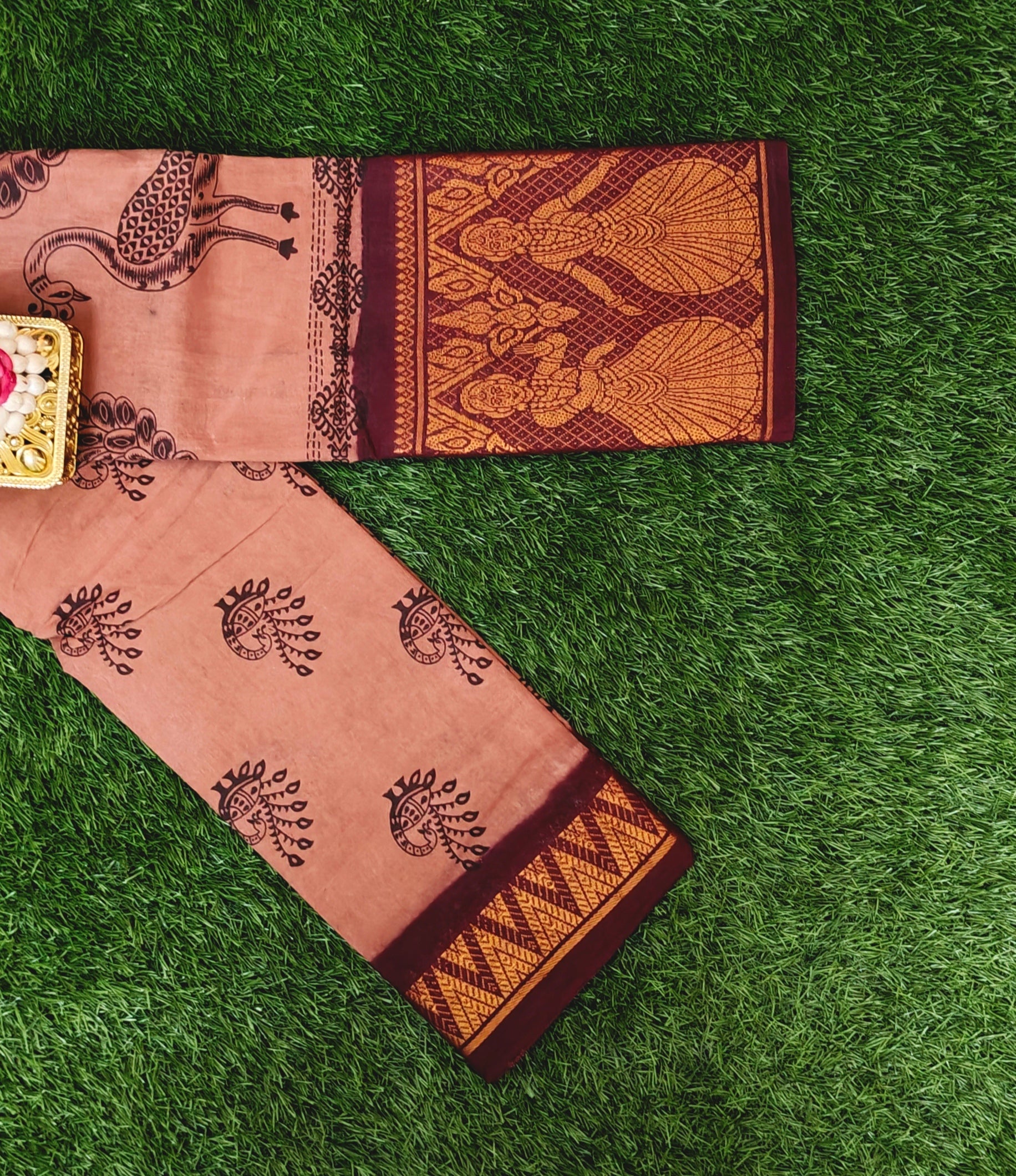 Brown Sungudi Cotton  with Dancing Girl Border