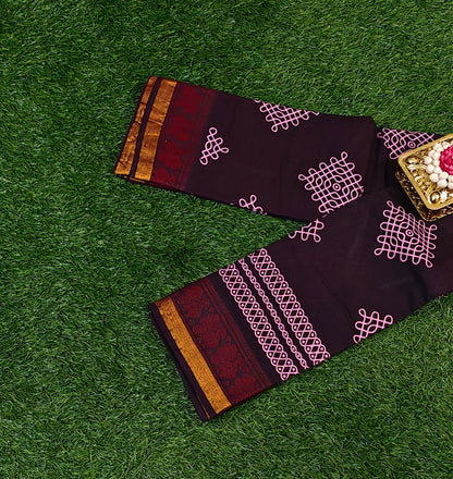 Dark Plum Sungudi Cotton Saree with Pink Kolam Motifs & Maroon Zari Border
