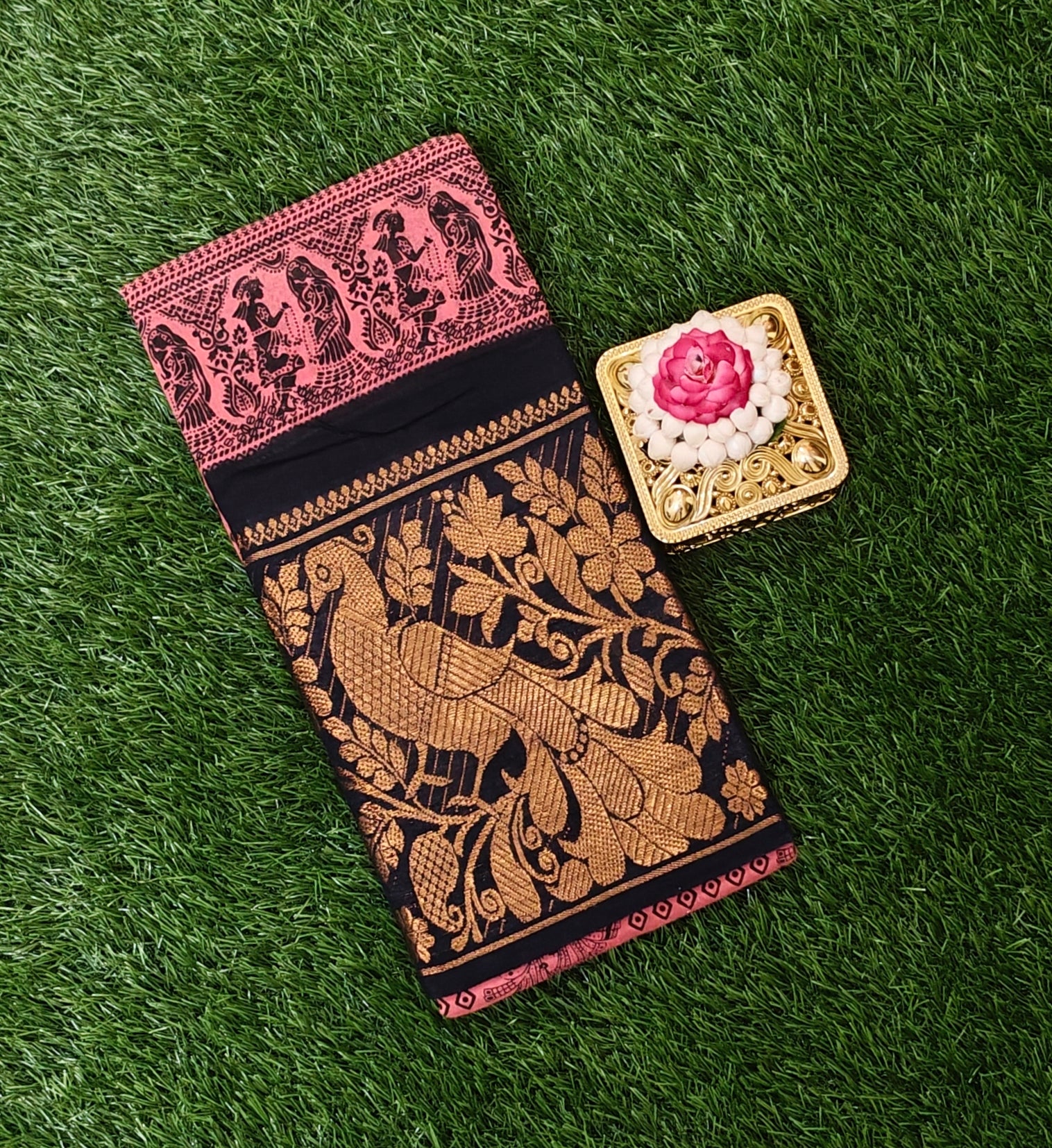 Brick Pink Sungudi Cotton Saree with Black & Gold Zari Border