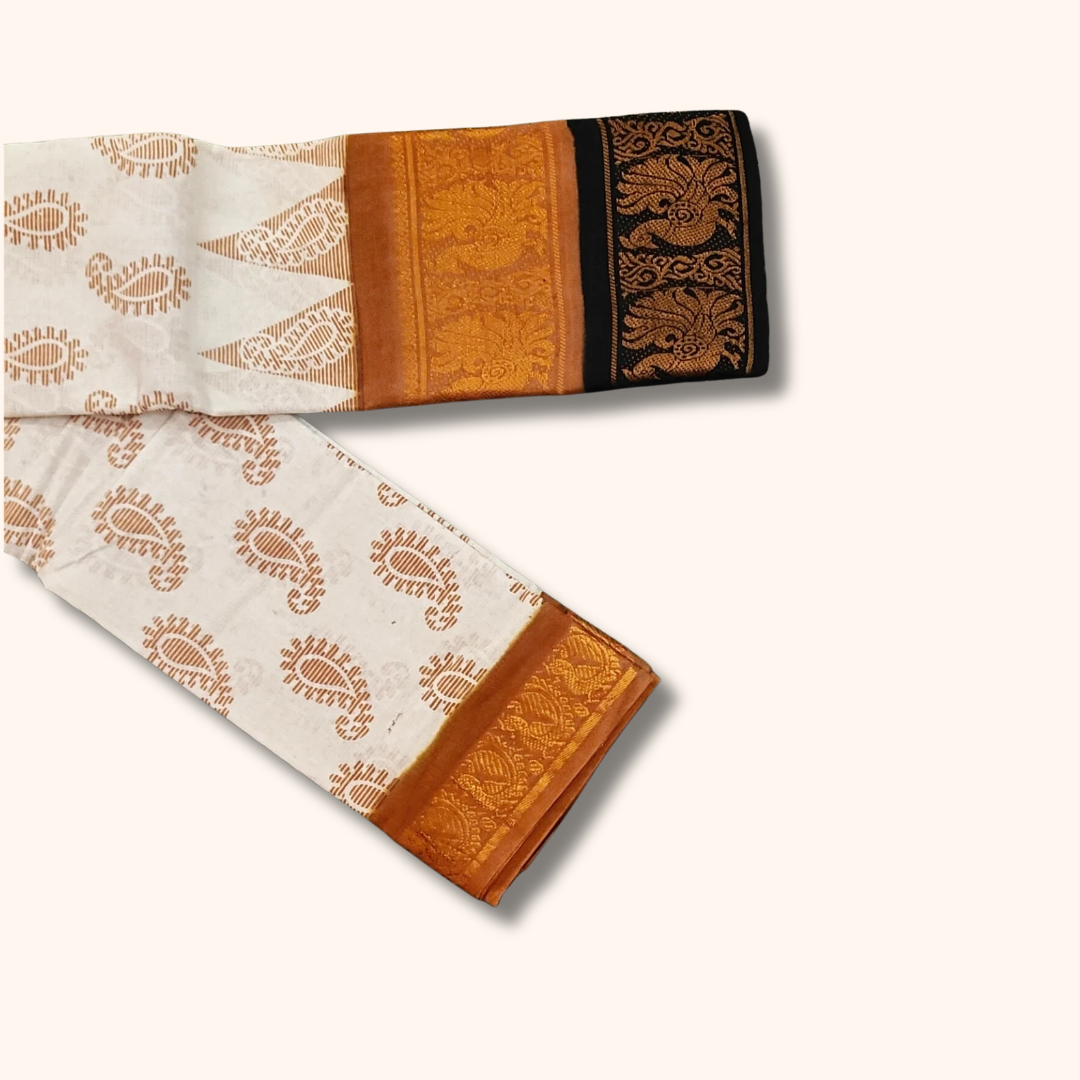 Cream Double Border Sungudi Cotton Saree with Traditional Paisley Design