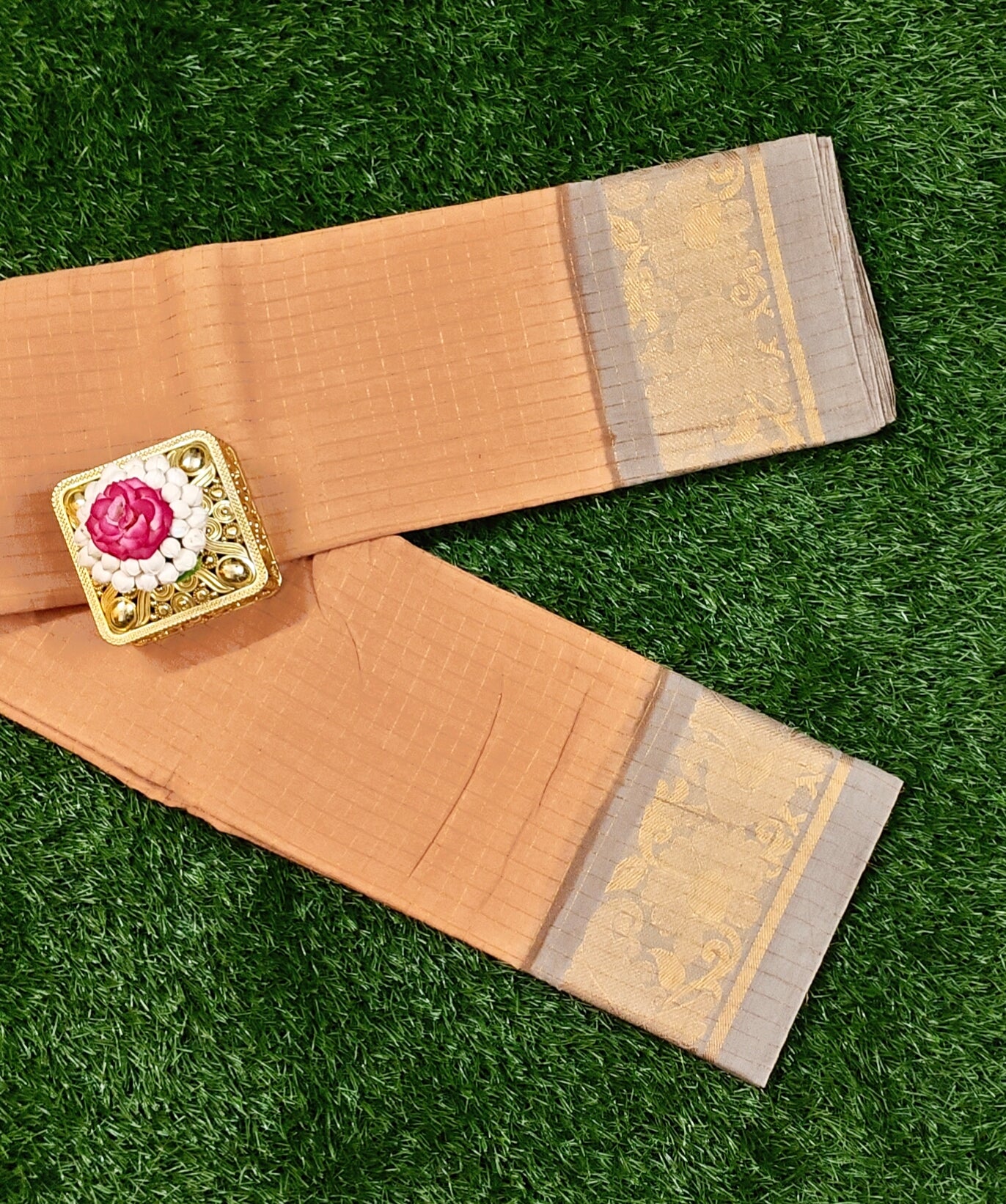 Light Copper Sungudi Cotton Saree with Silver Grey Border