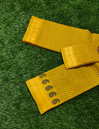 Mustard Yellow Sungudi Cotton Saree with Dotted Pattern & Paisley Border