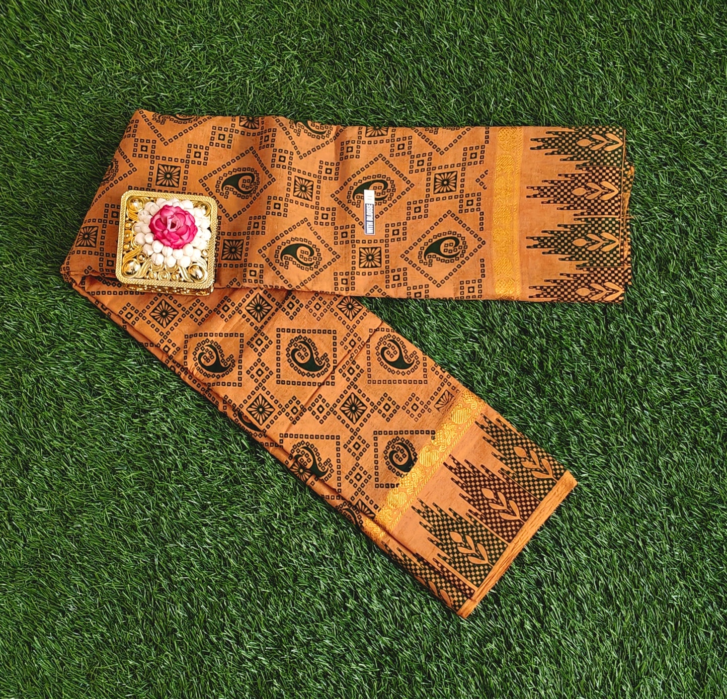 Rust Orange Sungudi Cotton Saree with Geometric Print & Contrast Zari Border