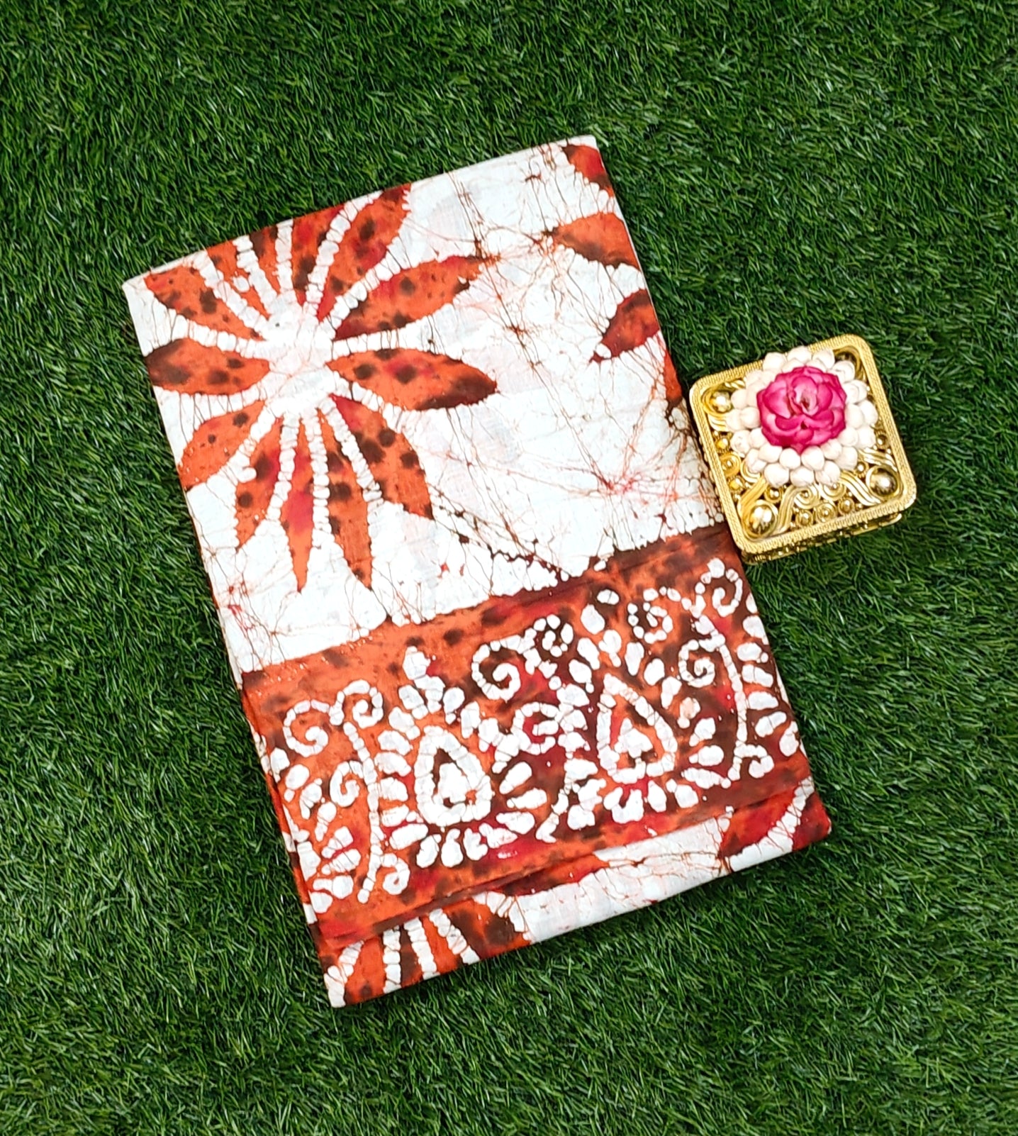 Premium 120 Count Sungudi Saree in Rust & White with Artistic Border