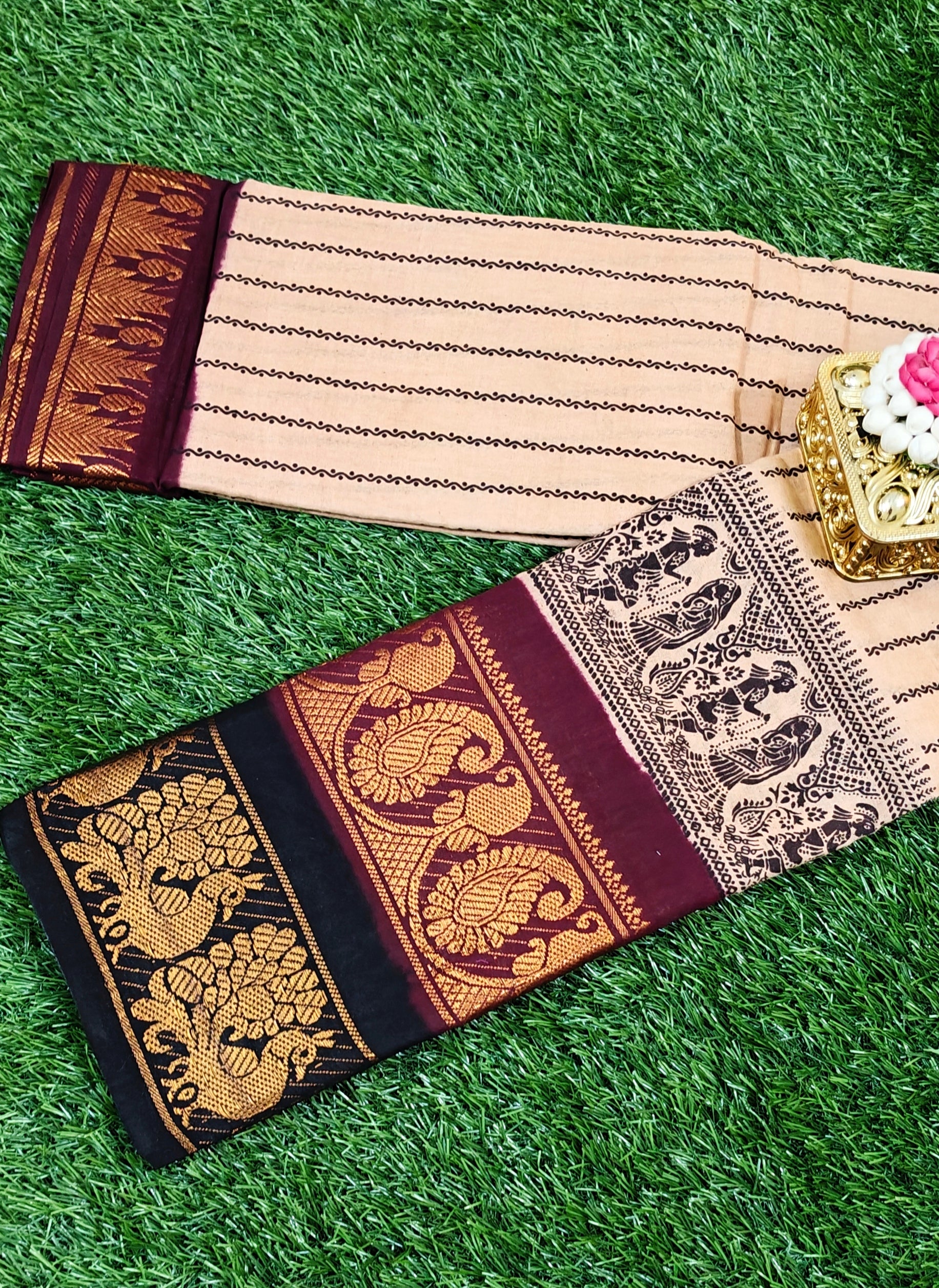 Sand Beige with Maroon Zari Border Sungudi Cotton Sarees